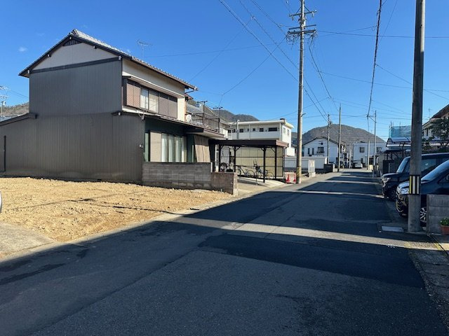 土地　福光東3丁目の前面道路含む現地写真