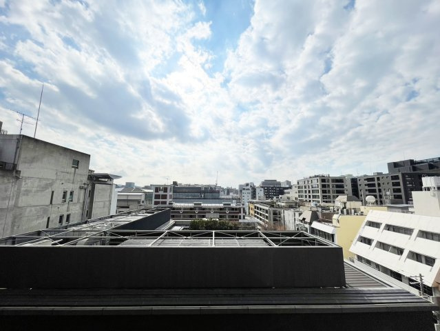 エステムプラザ京都烏丸三条の展望|南向きバルコニーからの眺望です