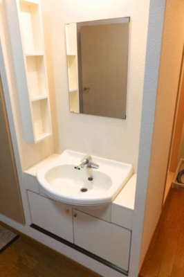 【内装】 | レオパレス中井町３ | 独立洗面台