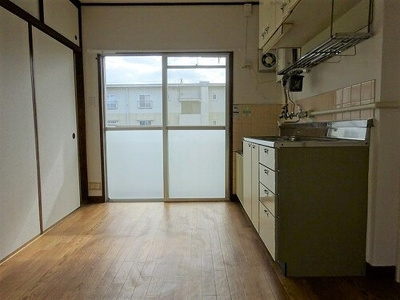 【居間・リビング】 | 新金岡第三住宅７－２１号棟 | ダイニングキッチン　※前回募集時／２０２１年１０月の写真