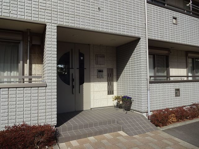 サンフォーリアのエントランス|★安心のオートロック対応★