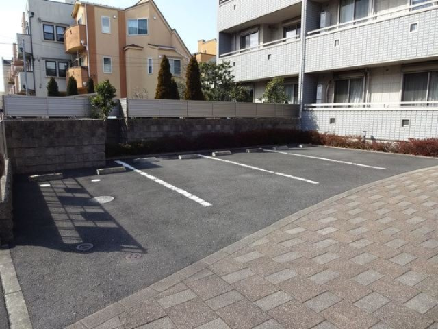 サンフォーリアの駐車場|★敷地内駐車場あり★空きはご確認ください★