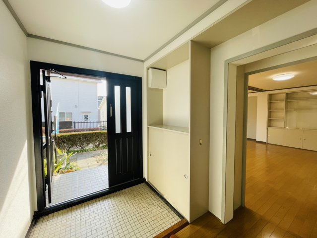 【玄関】 | 前橋市北代田町　中古住宅