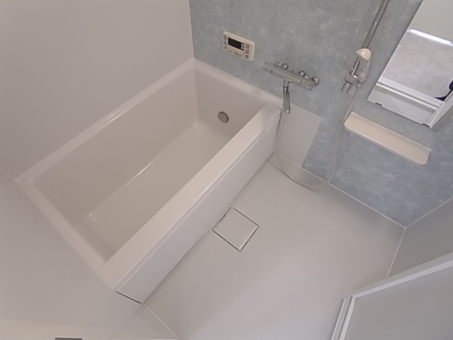 神戸市須磨区行幸町１丁目の賃貸マンションの浴室|追い焚き機能付き