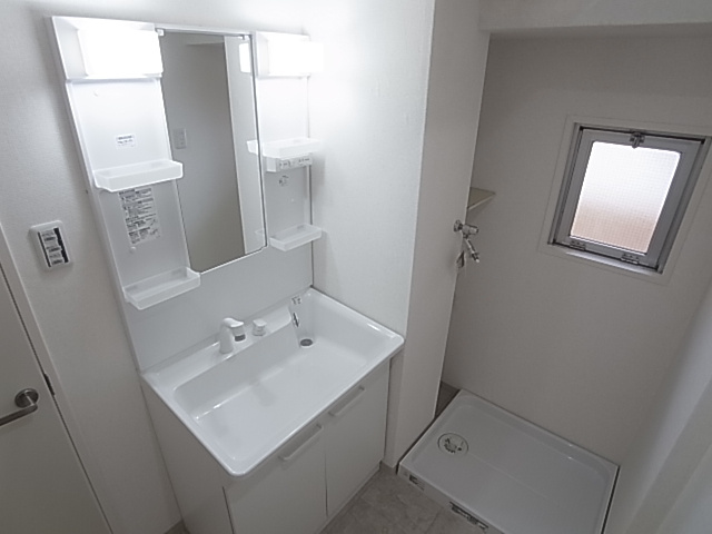 神戸市須磨区行幸町１丁目の賃貸マンションの洗面所