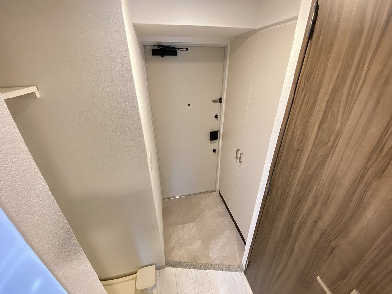 神戸市兵庫区湊町１丁目の賃貸マンションの玄関|シューズボックス付き