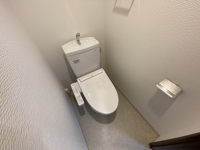 神戸市兵庫区湊町１丁目の賃貸マンションのトイレ|ウォシュレット付