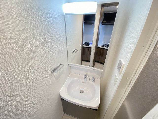 神戸市兵庫区湊町１丁目の賃貸マンションの洗面所|独立洗面台