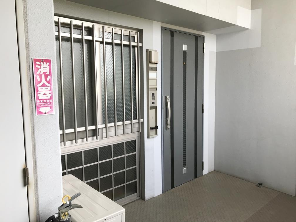 熊本市中央区水前寺公園の賃貸マンションの玄関