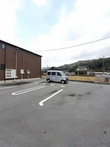 カーサ　ベルの駐車場