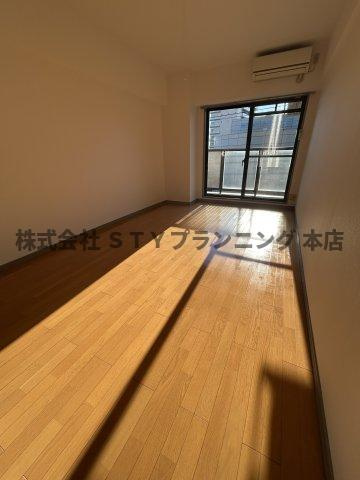 仲介手数料０円！ナビシティ上社の居間・リビング