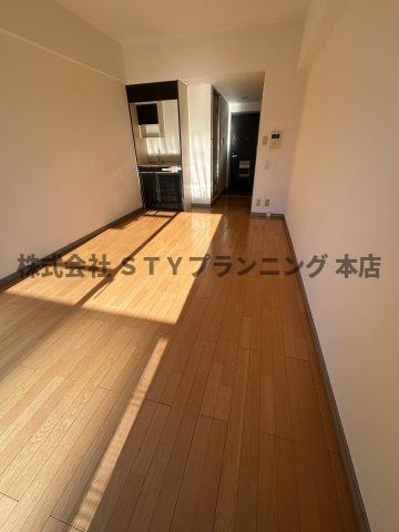 仲介手数料０円！ナビシティ上社の居間・リビング