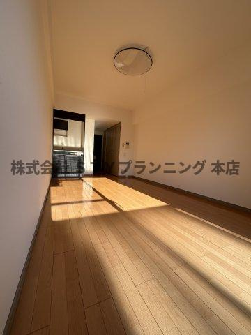 仲介手数料０円！ナビシティ上社の居間・リビング