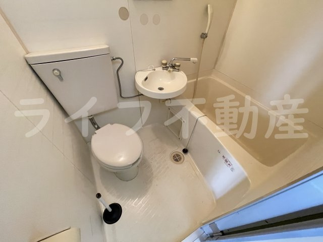 ラ・メゾン中小阪の浴室|ゆったり過ごせるお風呂です