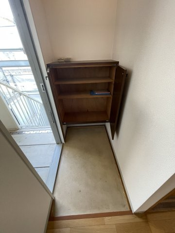 グリーンハイツAの玄関