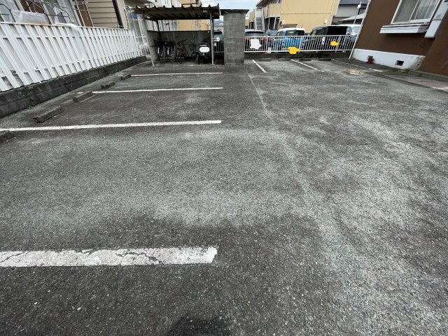 グリーンハイツAの駐車場
