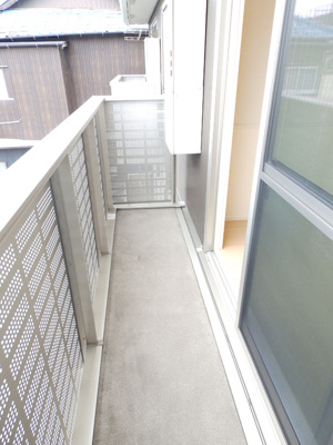 【バルコニー】 | コアロード弐番館 | 開放的で明るい空間を演出してくれるバルコニーです