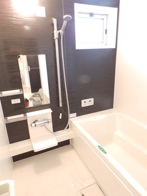【浴室】 | コアロード弐番館 | コンパクトで使いやすいお風呂です