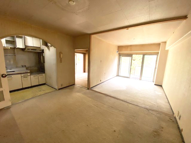 ジークレフ御影台A棟の居間・リビング|ゆったり過ごせるリビングです