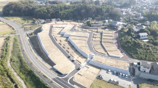 【前面道路含む現地写真】