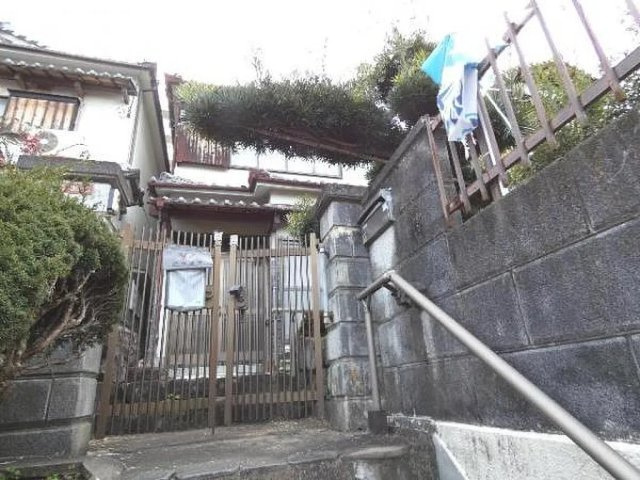 招提大谷3丁目　中古一戸建てのエントランス|■物件内覧・資金計画相談・住宅ローン相談、リフォーム相談、お問合せ受付中■
※当日・翌日のご内覧、ご相談はお電話でのお問合せがスムーズです！