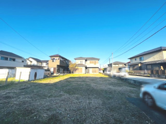 【外観】 | 佐倉市臼井　土地　京成臼井駅 | 「広大な土地」×「駅近」の希少な条件 駅徒歩圏内でこれだけの広さを確保できる物件は希少です。新築用地、リノベ、分割活用など、ライフスタイルに合わせた多様なプランを描けるポテンシャルの高さが魅力です。