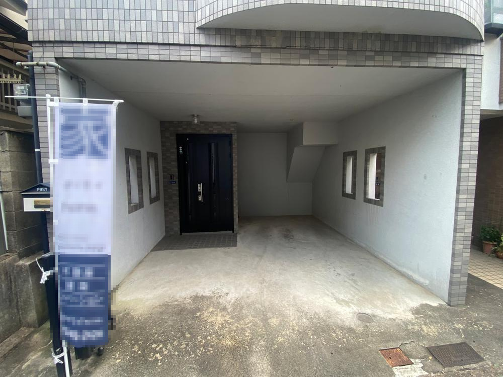 私市２丁目　中古一戸建ての駐車場|■物件内覧・資金計画相談・住宅ローン相談、リフォーム相談、お問合せ受付中■
※当日・翌日のご内覧、ご相談はお電話でのお問合せがスムーズです！