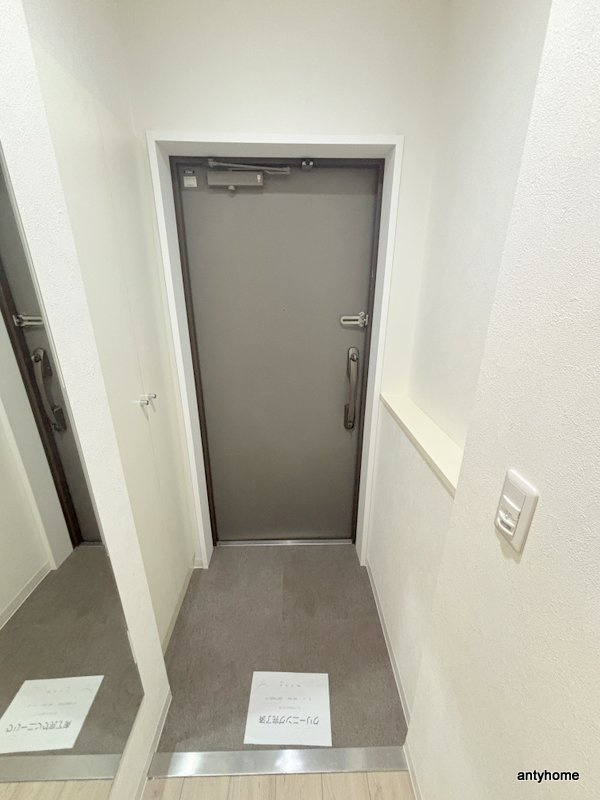 フロンティアタワー九条Ⅱ　仲介手数料無料の玄関