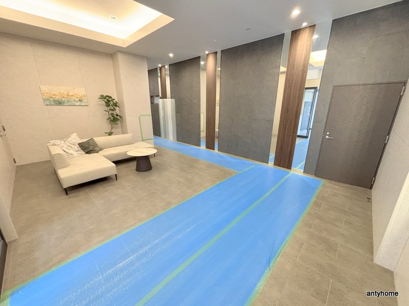 フロンティアタワー九条Ⅱ　仲介手数料無料のロビー