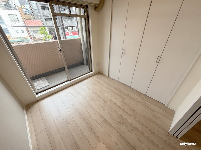 フロンティアタワー九条Ⅱ　仲介手数料無料の寝室