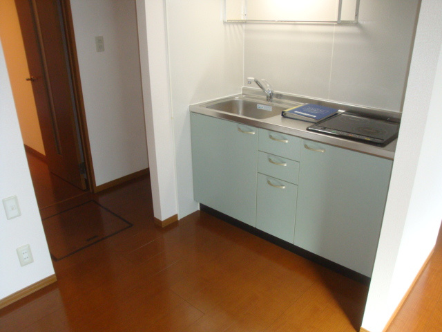 リビングタウン西野のキッチン|参考、同建物・反転間取りの号室