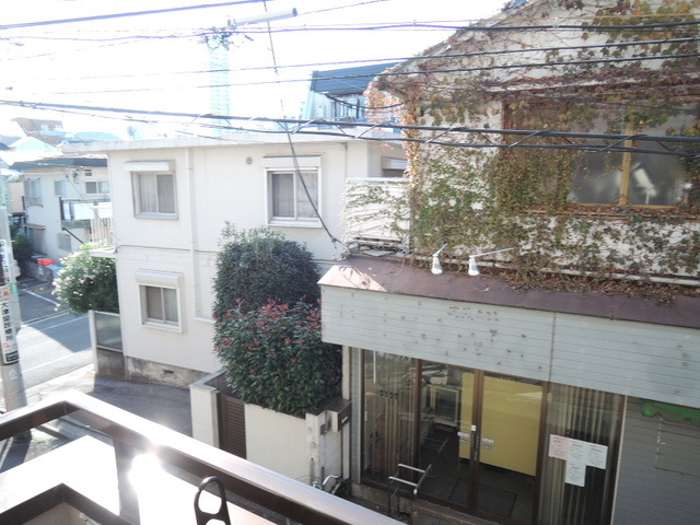 メゾン三軒茶屋Ⅱの展望|バルコニーからの見晴らしです