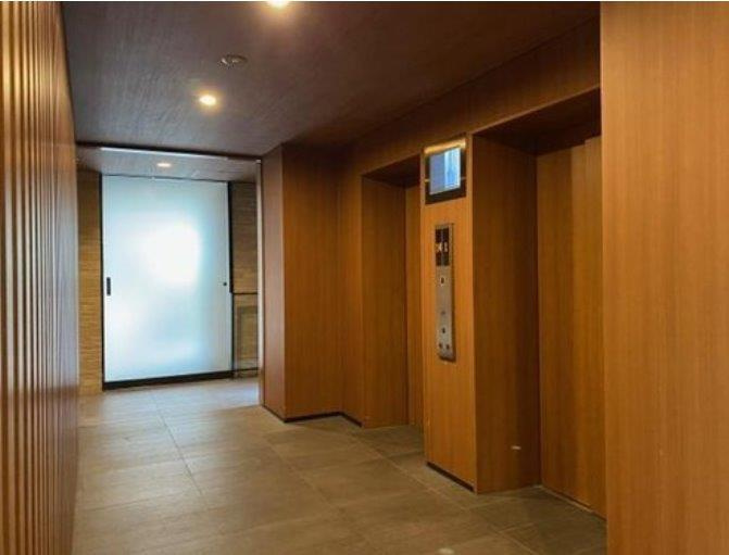 ザ・レジデンス大阪住道のその他共用部分|エレベーター２基
■物件内覧・資金計画相談・住宅ローン相談、リフォーム相談、お問合せ受付中■
※当日・翌日のご内覧、ご相談はお電話でのお問合せがスムーズです！
