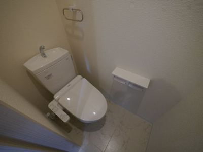 【トイレ】 | A・RATA | 別号室の写真になります。現況優先。