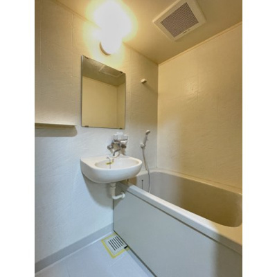 【浴室】 | ウェルス貝塚 | 別号室の写真になります。現況優先。