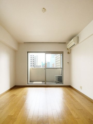 【居間・リビング】 | フレックス天神 | 別号室の写真になります。現況優先。