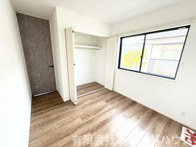 【洋室】 | 阿品３丁目戸建 | 5帖