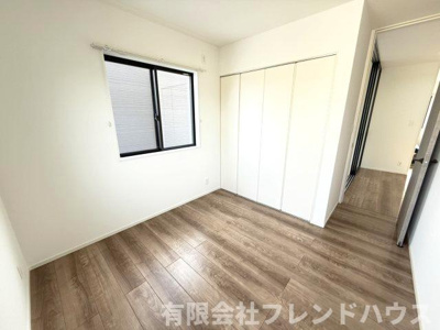 【洋室】 | 阿品３丁目戸建 | 5帖