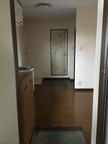 コーポわかばの玄関