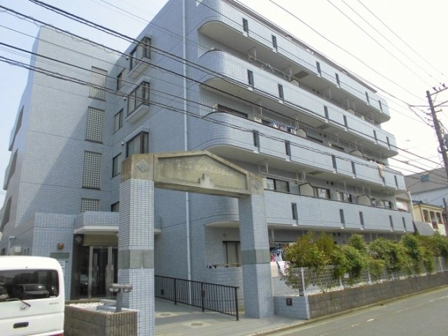 デルフィ壱番館の外観