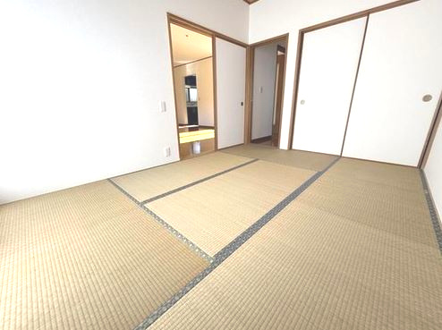 【中古】坂戸市にっさい花みず木リフォーム中古住宅の和室|明るい和室です