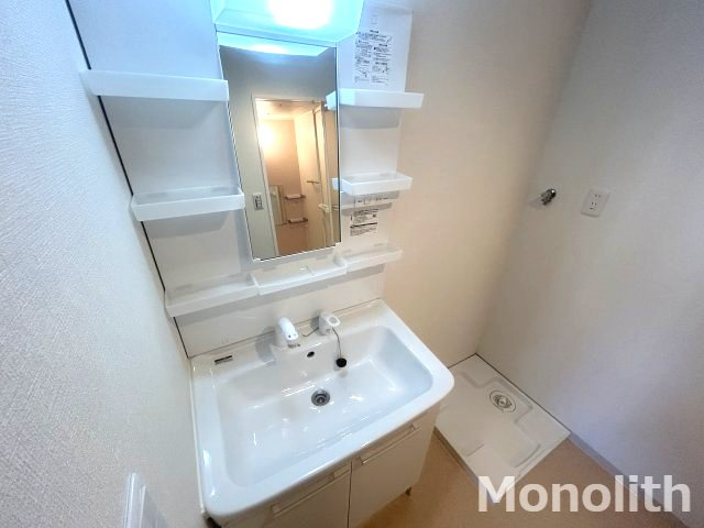 Fマンションの洗面所