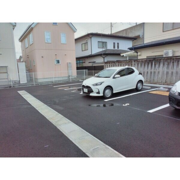 MEZY南仙北の駐車場