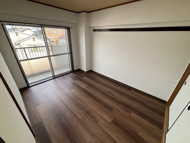 INSURANCE BLDG.XVIのその他