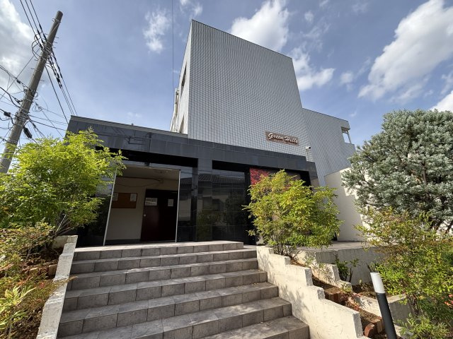 INSURANCE BLDG.XVIのエントランス