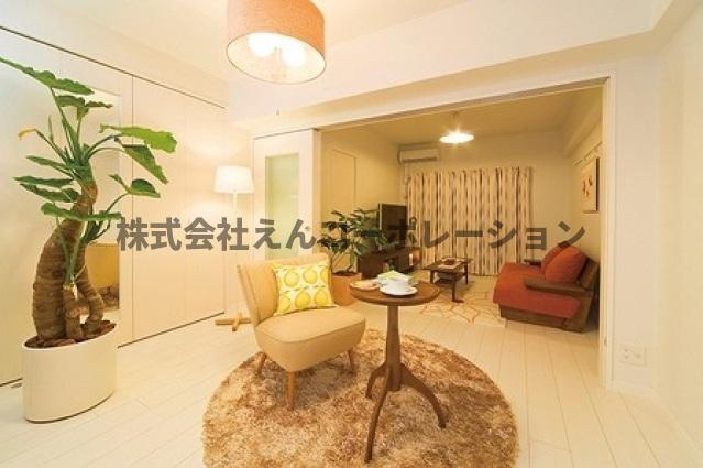 【居間・リビング】 | エンクレスト薬院LUCE | ※反転写真※