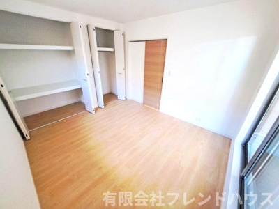 【洋室】 | 石井城一丁目戸建 | 7帖