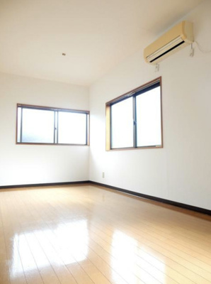 【居間・リビング】 | カトリエム | フローリング仕様の綺麗な室内。