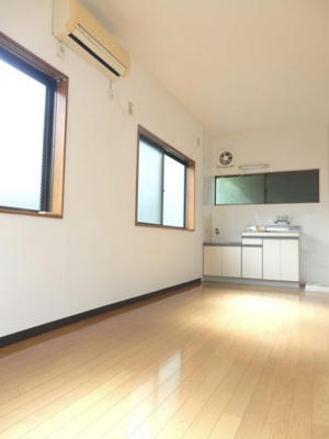 【寝室】 | カトリエム | ３面採光の明るく開放感ある室内。