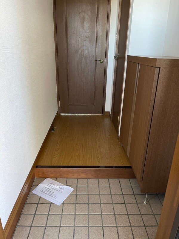 坂本ビルの玄関